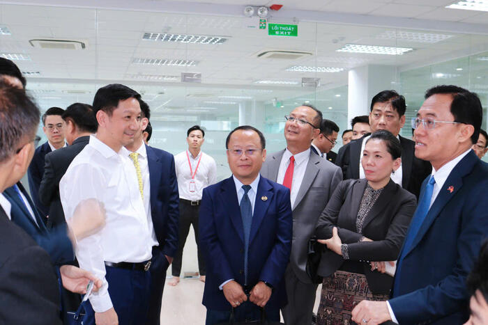 King88vina vip giải trí Bộ Công chính và Vận tải Lào tham quan Trung tâm giám sát điều hành thu phí đường bộ King88vip8 bet truy cập ngay